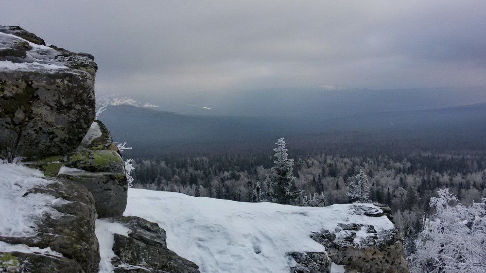 черная скала