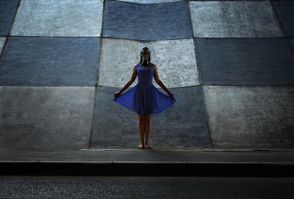 задыхаясь от легкости