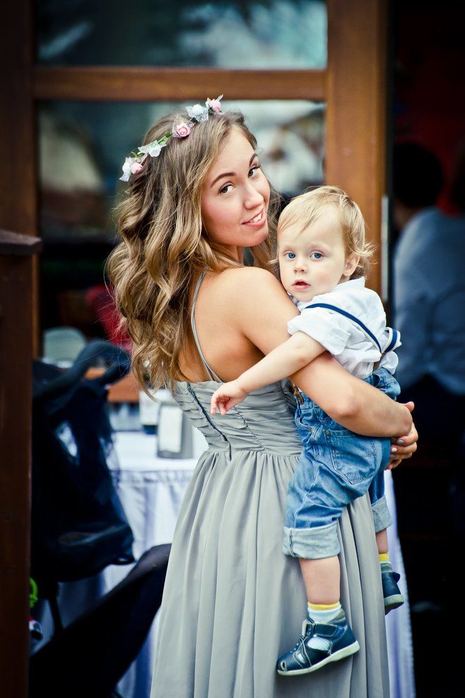 молодая мама