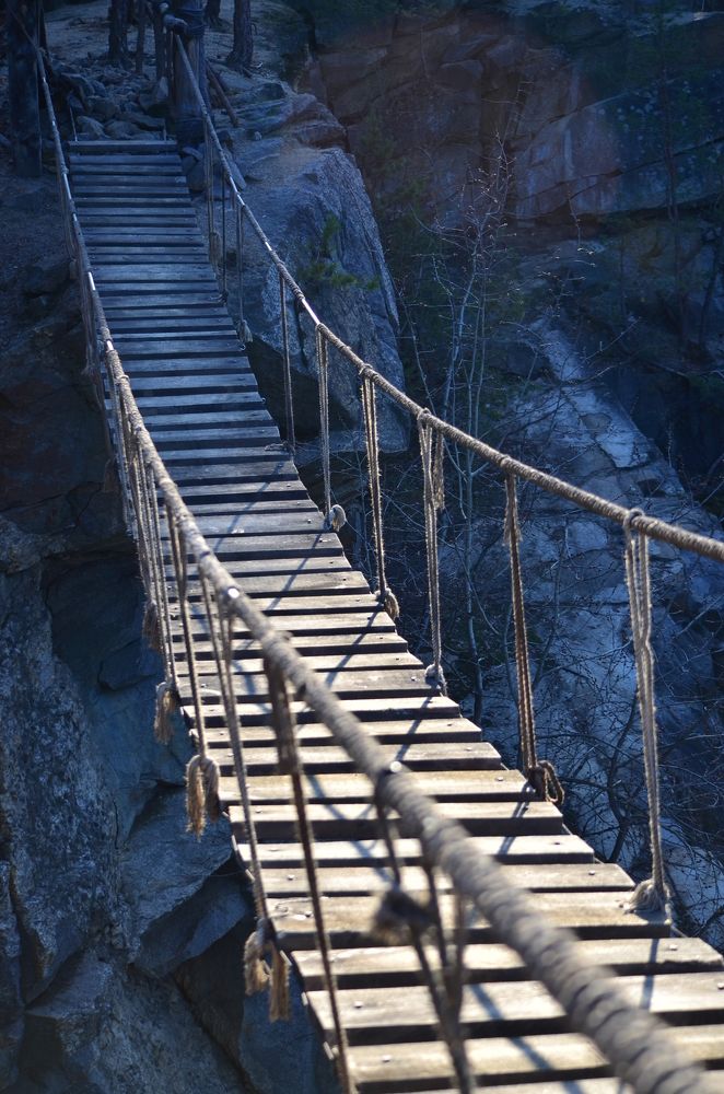 Подвисной мост.