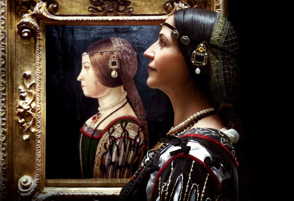 женский образ в искусстве реконструкции