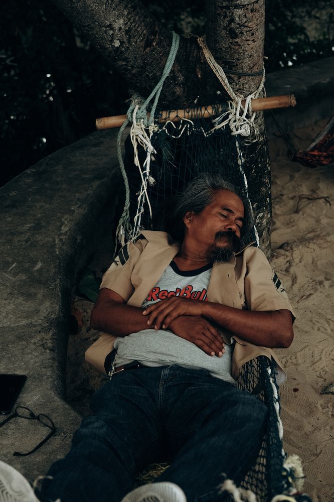 Люди на улицах Пхукета