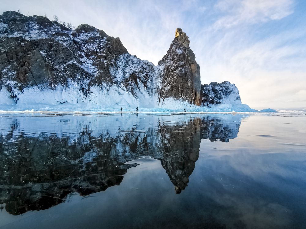 У той скалы где синяя прохлада