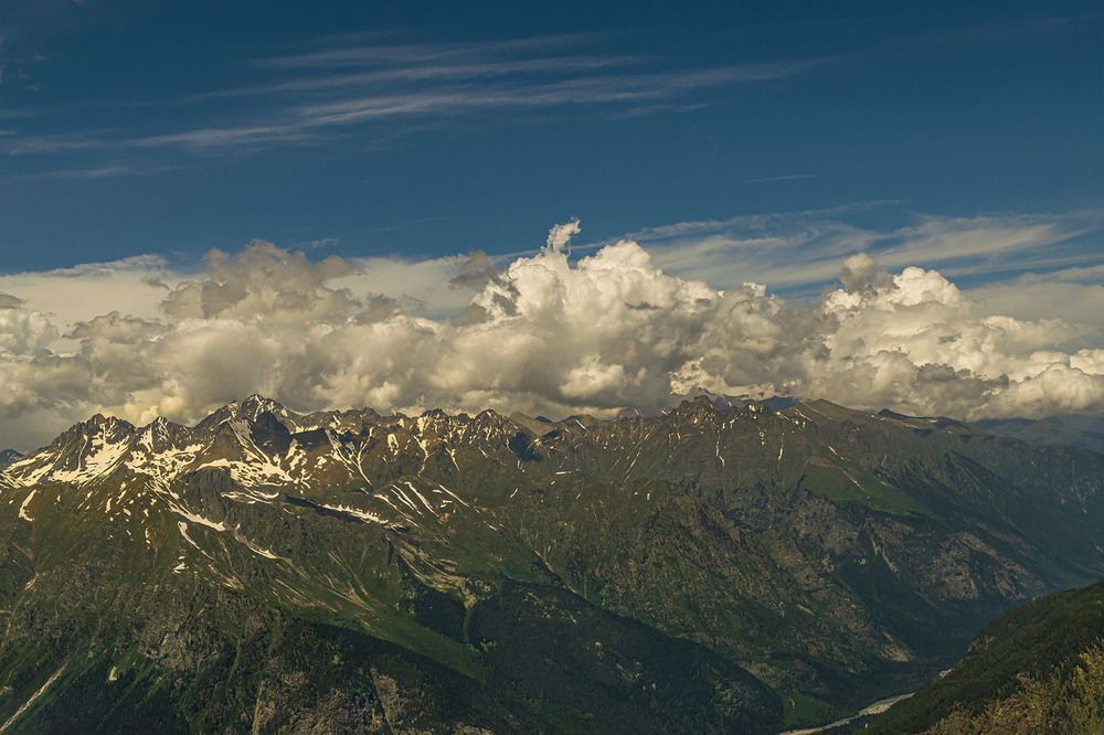 Горный летний пейзаж