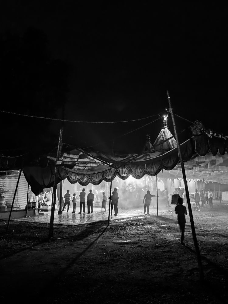 A Mystical Night of Tradition and Devotion
