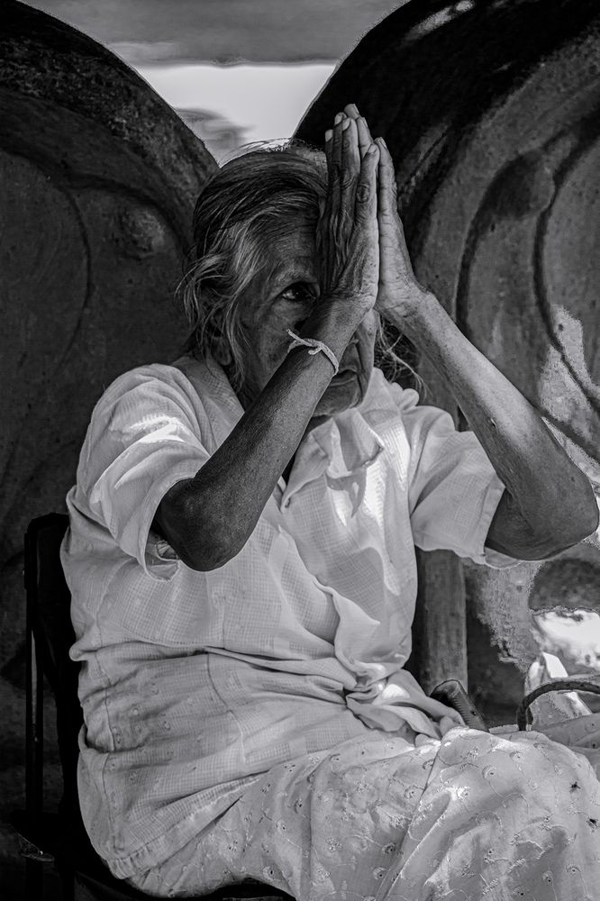 A woman who takes refuge in the Buddha