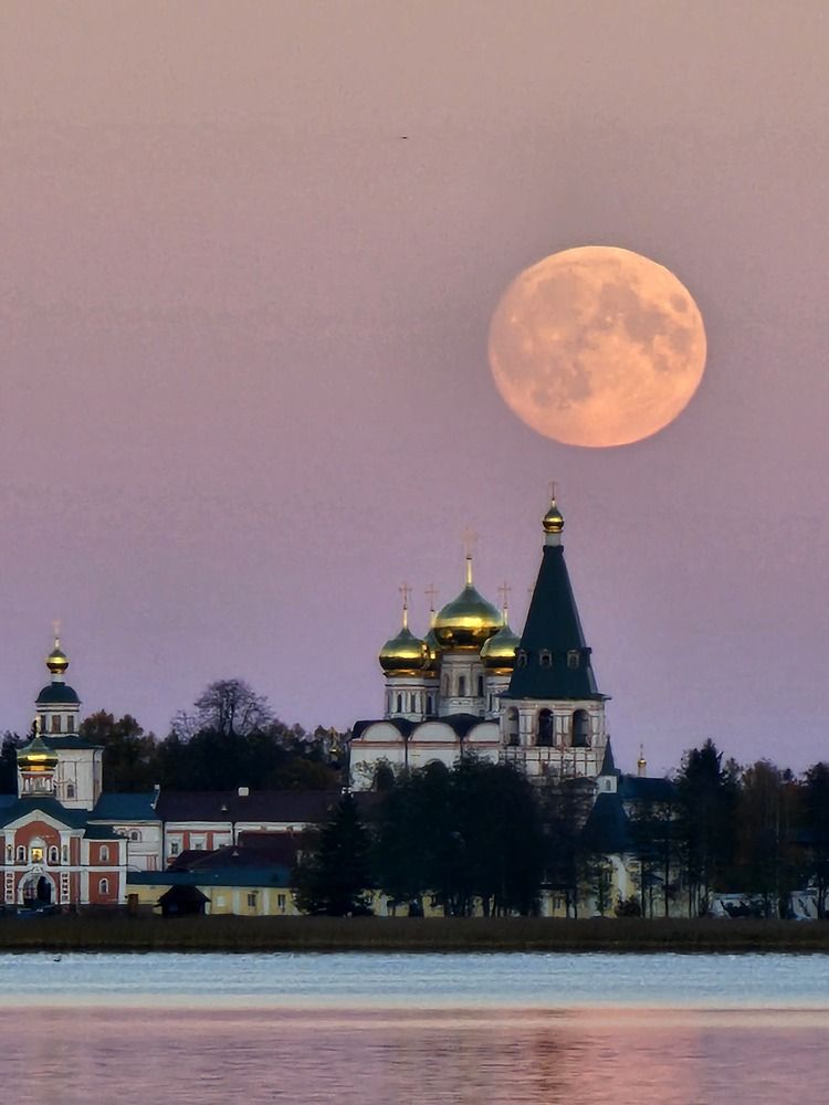 Восход луны