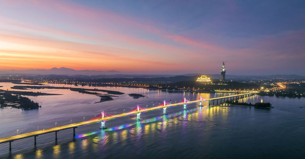 Photograph by Tuấn Nguyễn Tấn