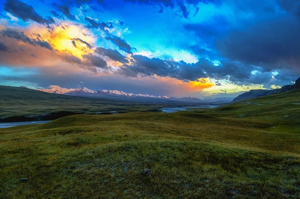 Вечер в долине Сары-Джаз