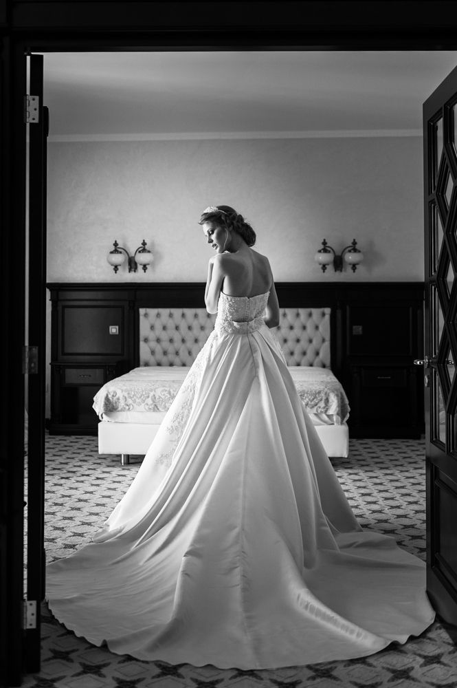 Ethereal Elegance: A Bride’s Silent Story