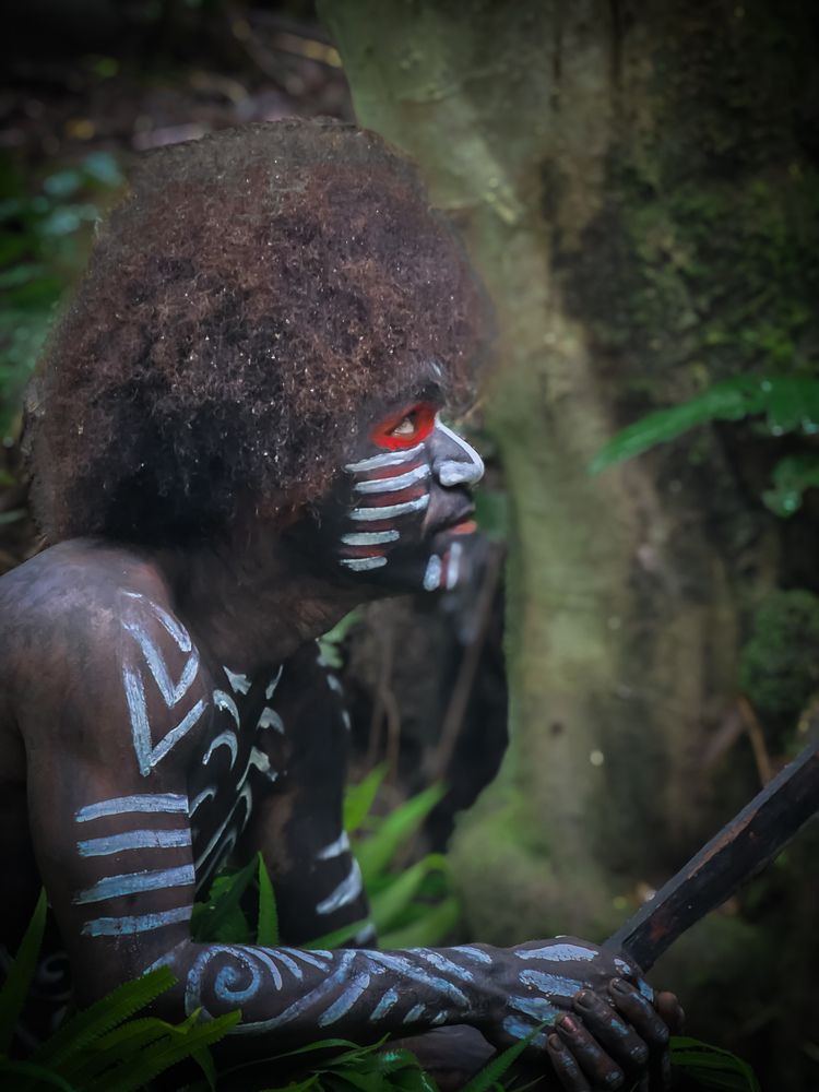 Papuan youngsters a ready to meet visitors