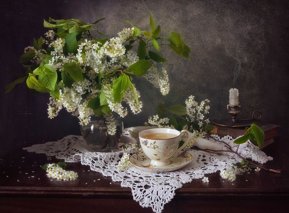 Утро с черемухой