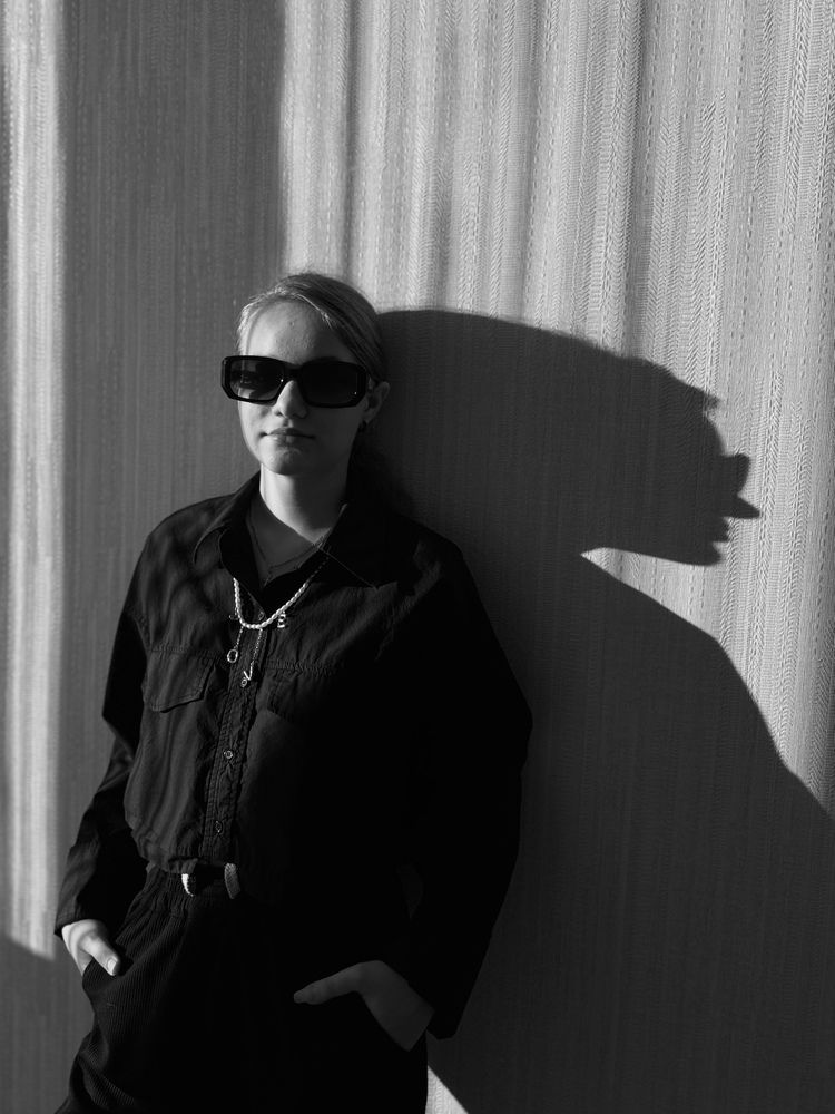 Двое - я и моя тень