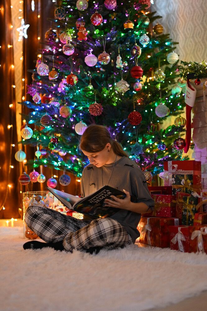 У новогодней ёлочки