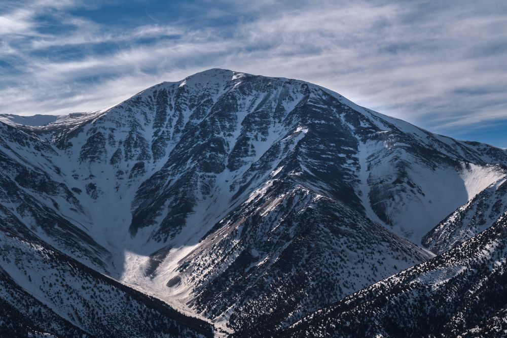 Снег и вершина