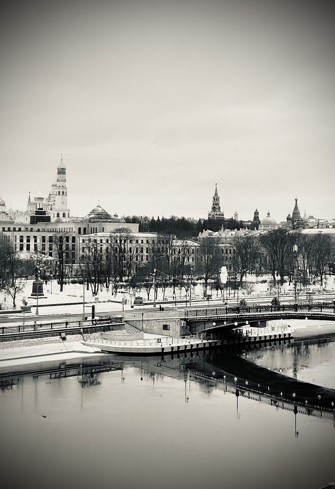 Черно-белая Москва