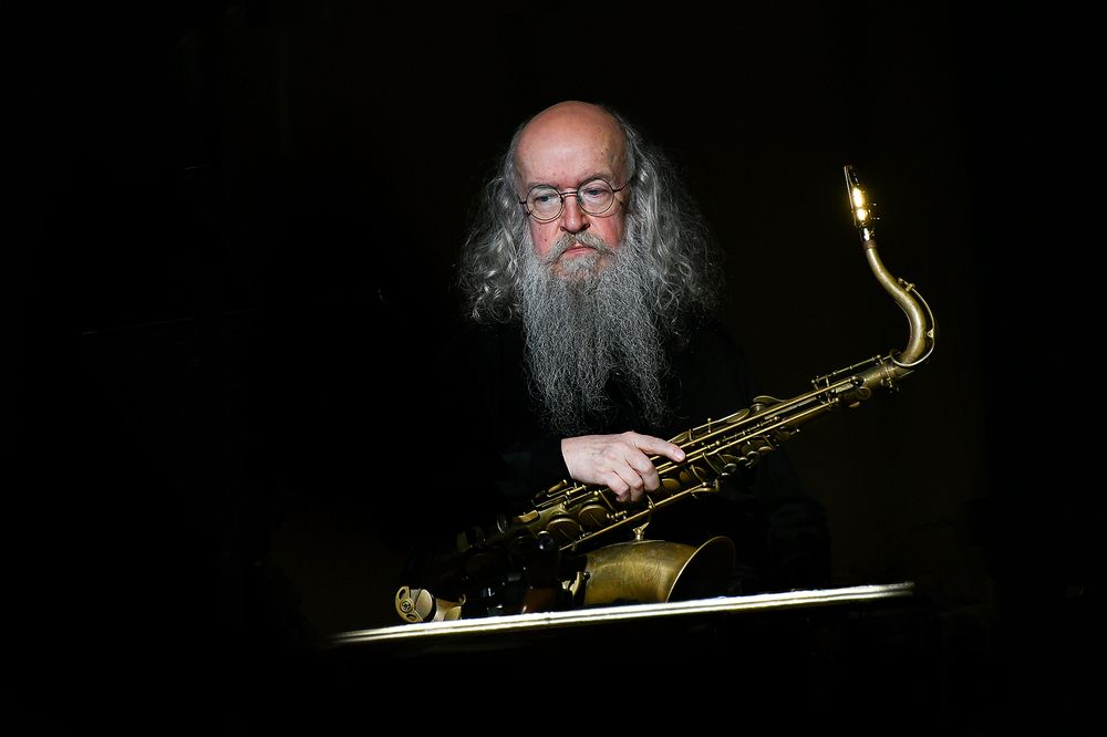 СТАРЫЙ САКСОФОНИСТ