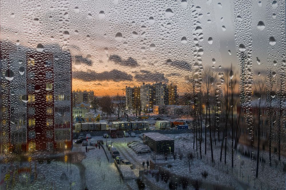 А из нашего окна...