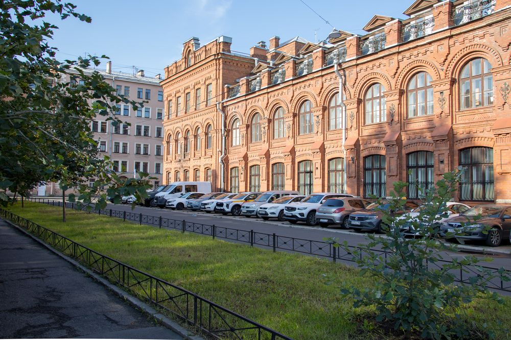 Фотография автора Алексей Корнеев