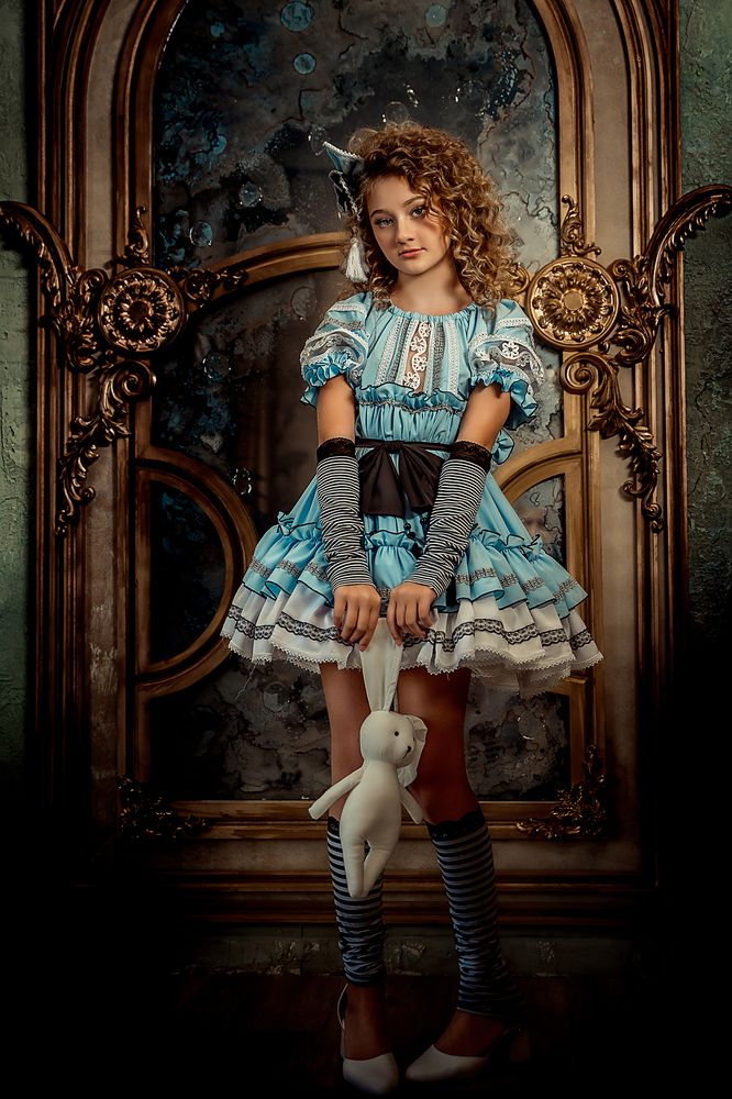 Алиса в зазеркалье