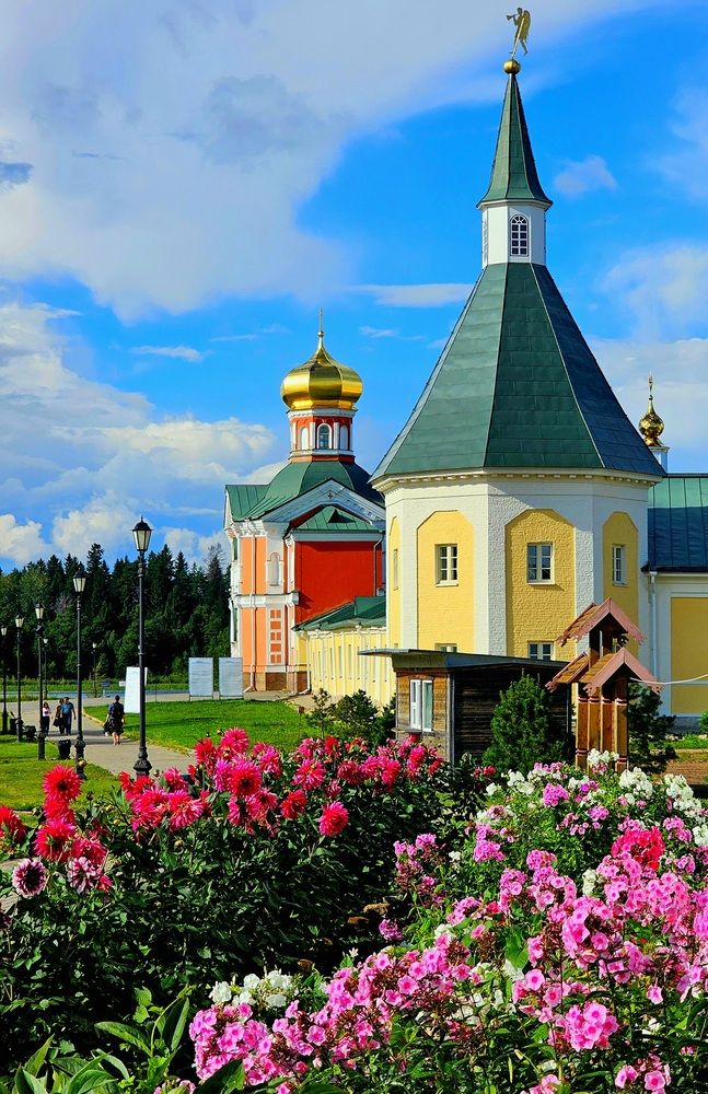 Лето в монастыре