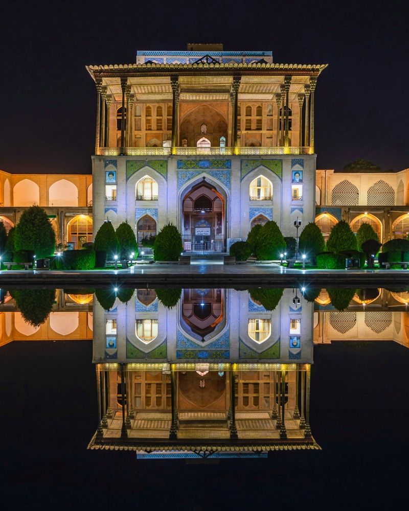 Photograph by Ali Alirezaei