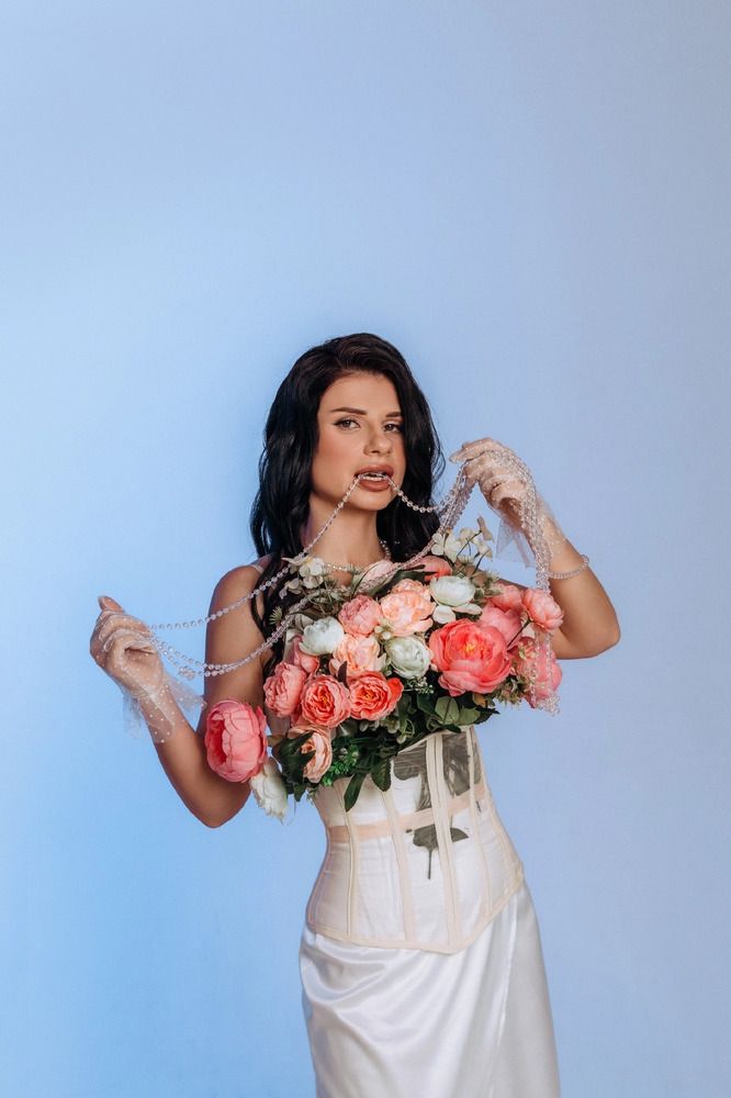 Девушка - весна