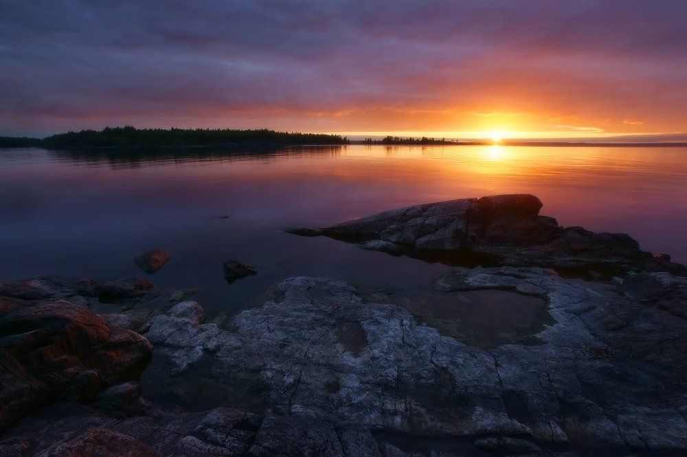 Восход в ладожских шхерах