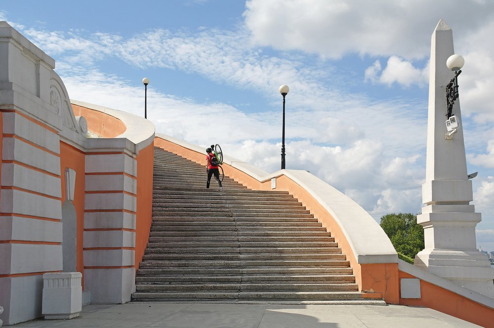 Чкаловская лестница, 442 ступени