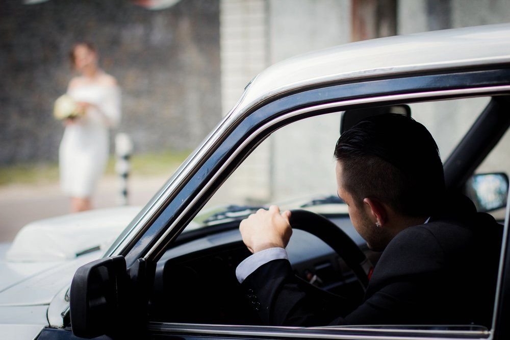 Ну что, красивая, поехали кататься?