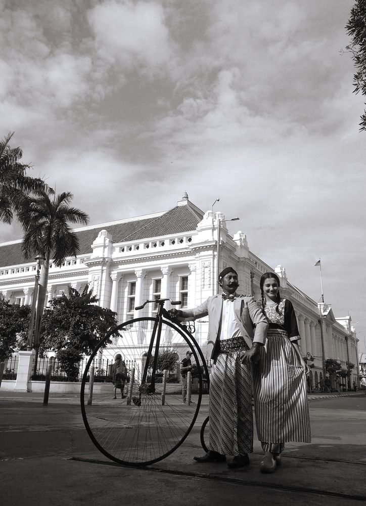 Couple Fashion on the Street