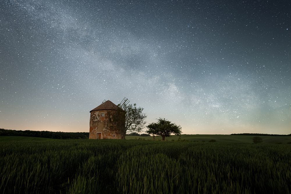 Photograph by Milan Samochin