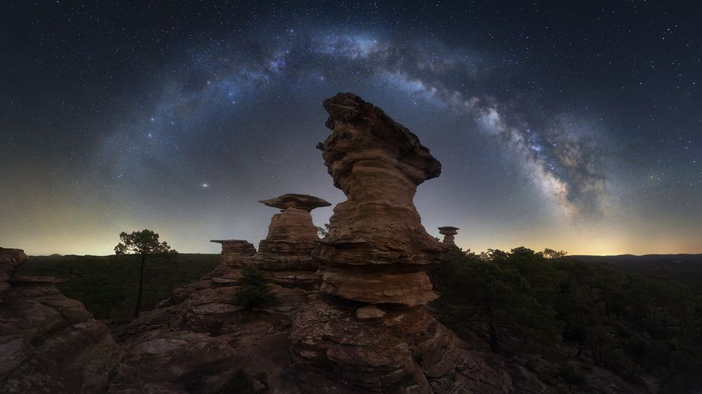 Photograph by Hector Ballester