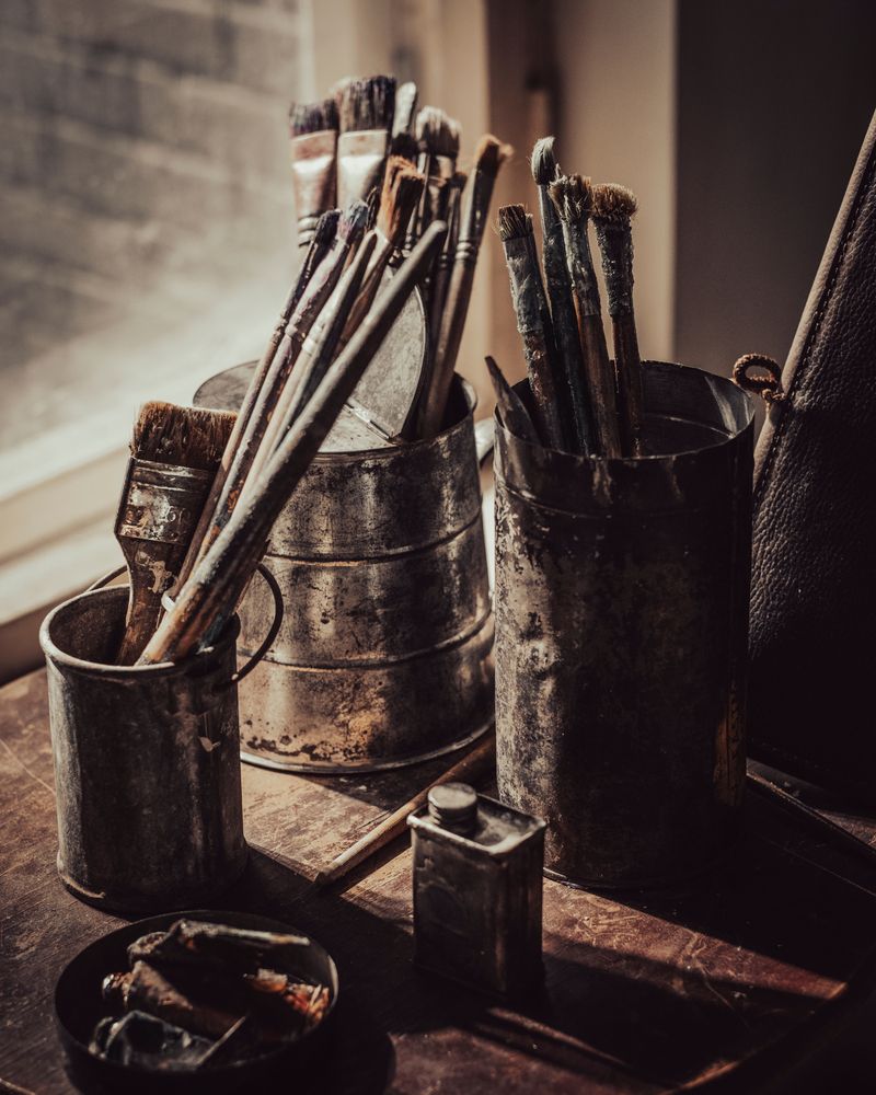 Кисти и краски