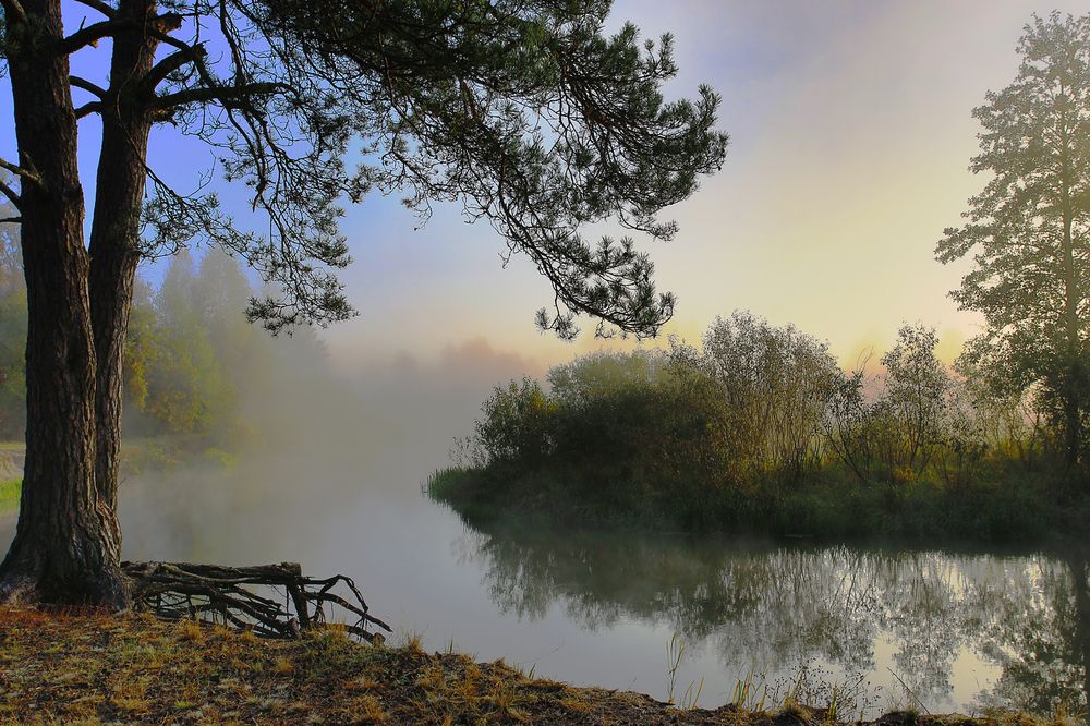 Утро. Начало осени.