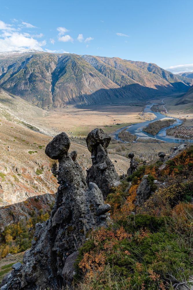 Каменные истуканы