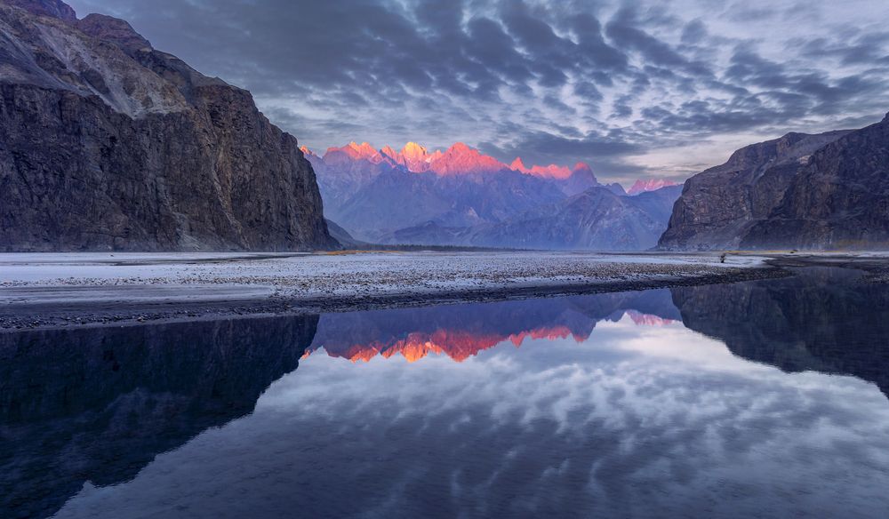 Photograph by Tuấn Nguyễn Tấn