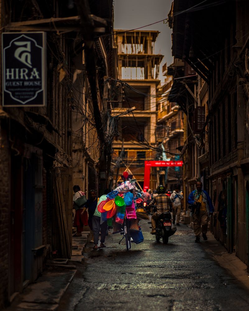 Threads of Everyday Life