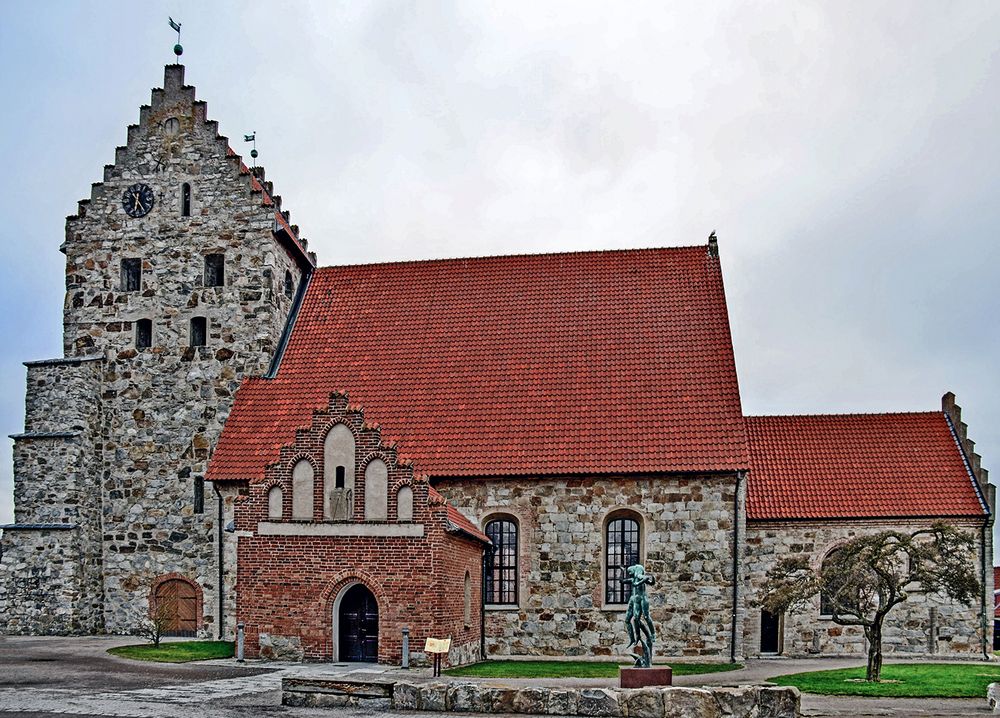 Древнее строение