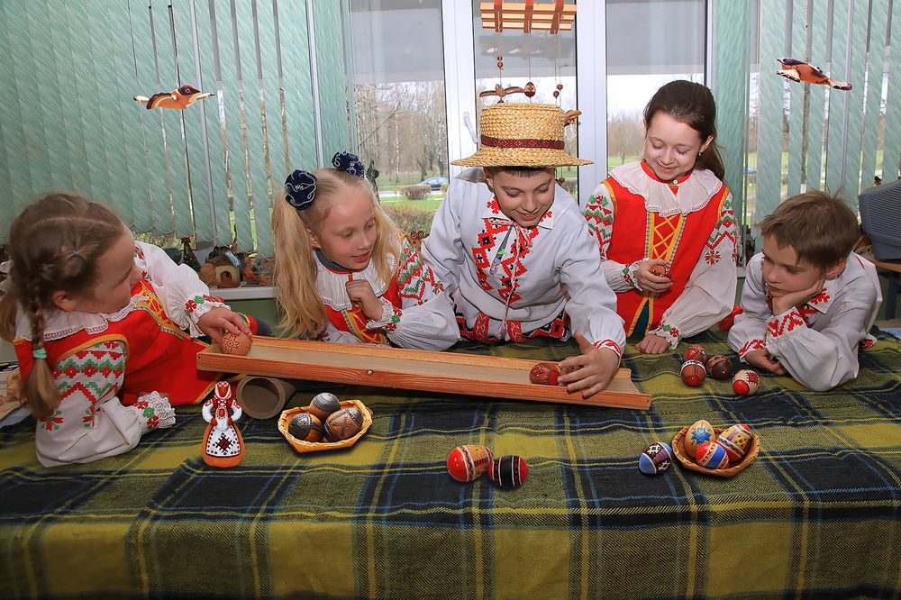 Пасха. Катаем писаки.