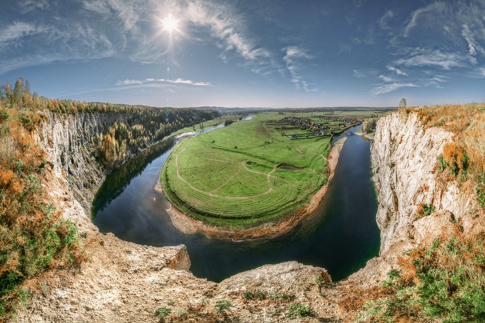 Скала Акташ на реке Зилим, панорама.
