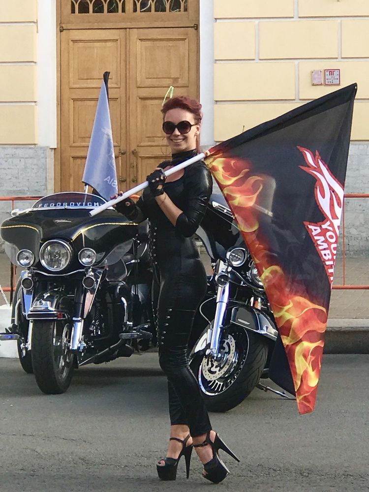 Красотка и мотоциклы