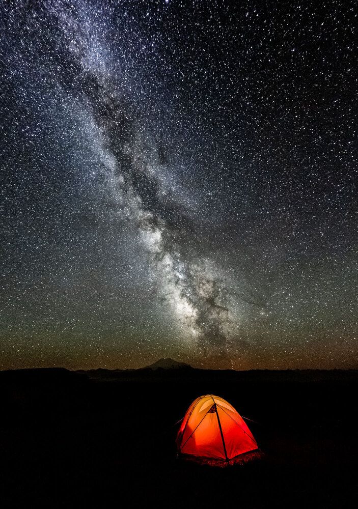 Млечный путь над Эльбрусом