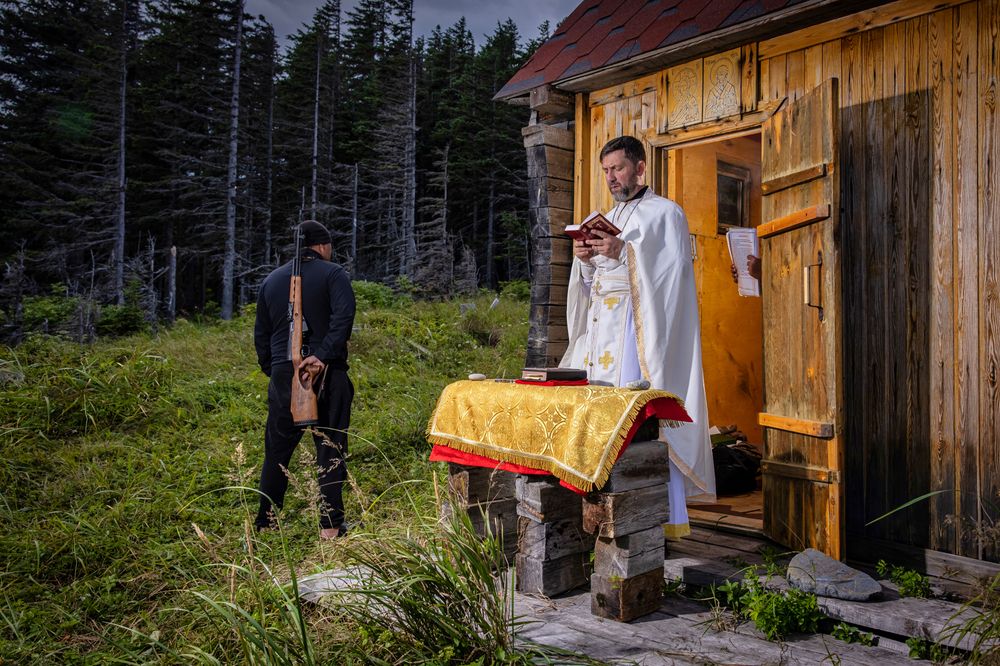 Божественная литургия на о.Большой Шантар