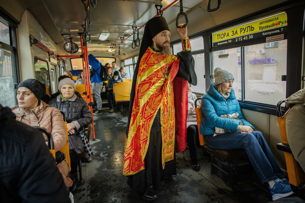 Возвращаясь с Пасхального Крестного хода.