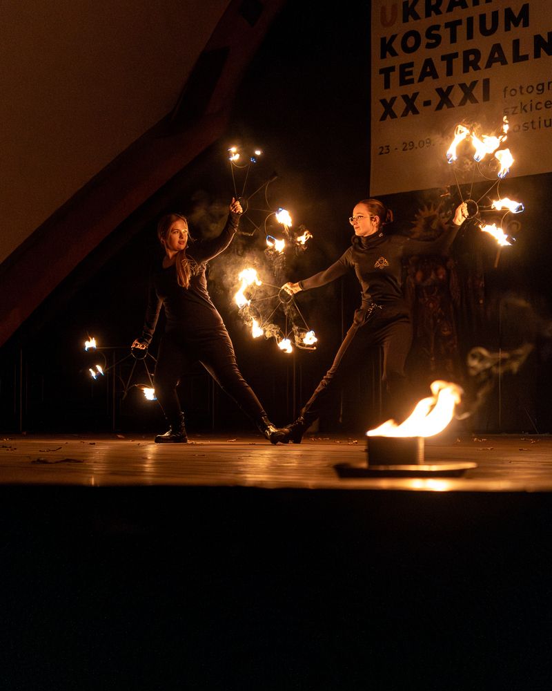 Photograph by Anton Leonchikov