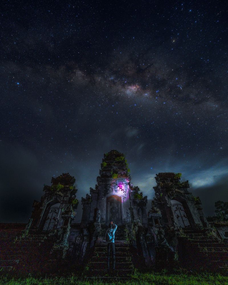 Photograph by Sebastian Tan