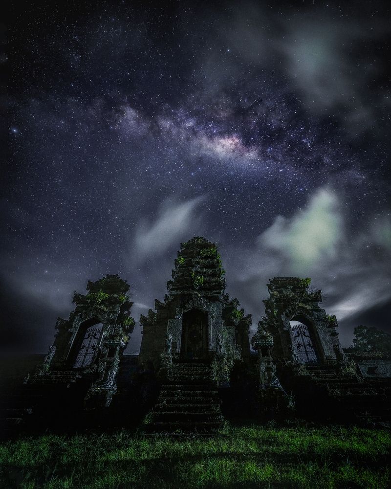 Photograph by Sebastian Tan