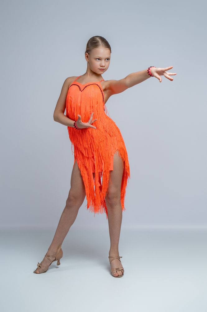 Танцовщица латиноамериканских танцев