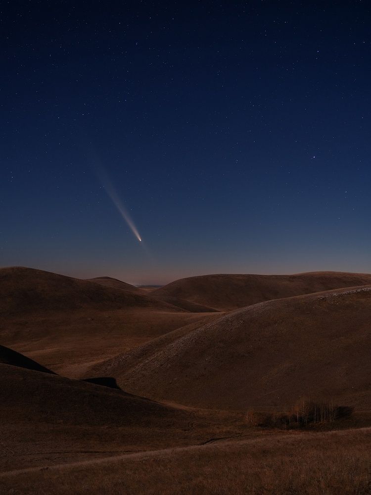 Сhasing the autumn comet